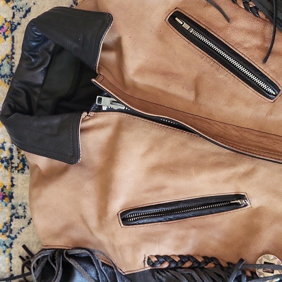 - vinatge cowgirl style fringe leather jacket - Picture 5 of 9
